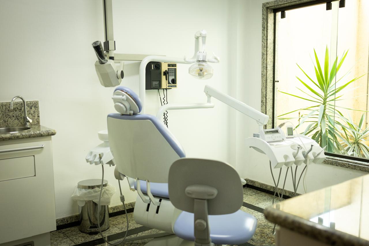 Consultório odontológico equipado para endodontia em Sorocaba